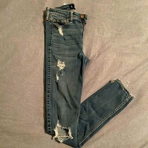 25x30 Hollister Distressed High Rise Super Skinny Jeans